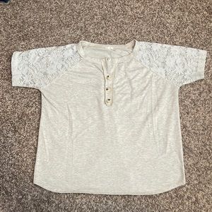 Womans shirt fit XL